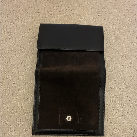 Gucci Compact Hook Wallet 👝 - Picture 5 of 7